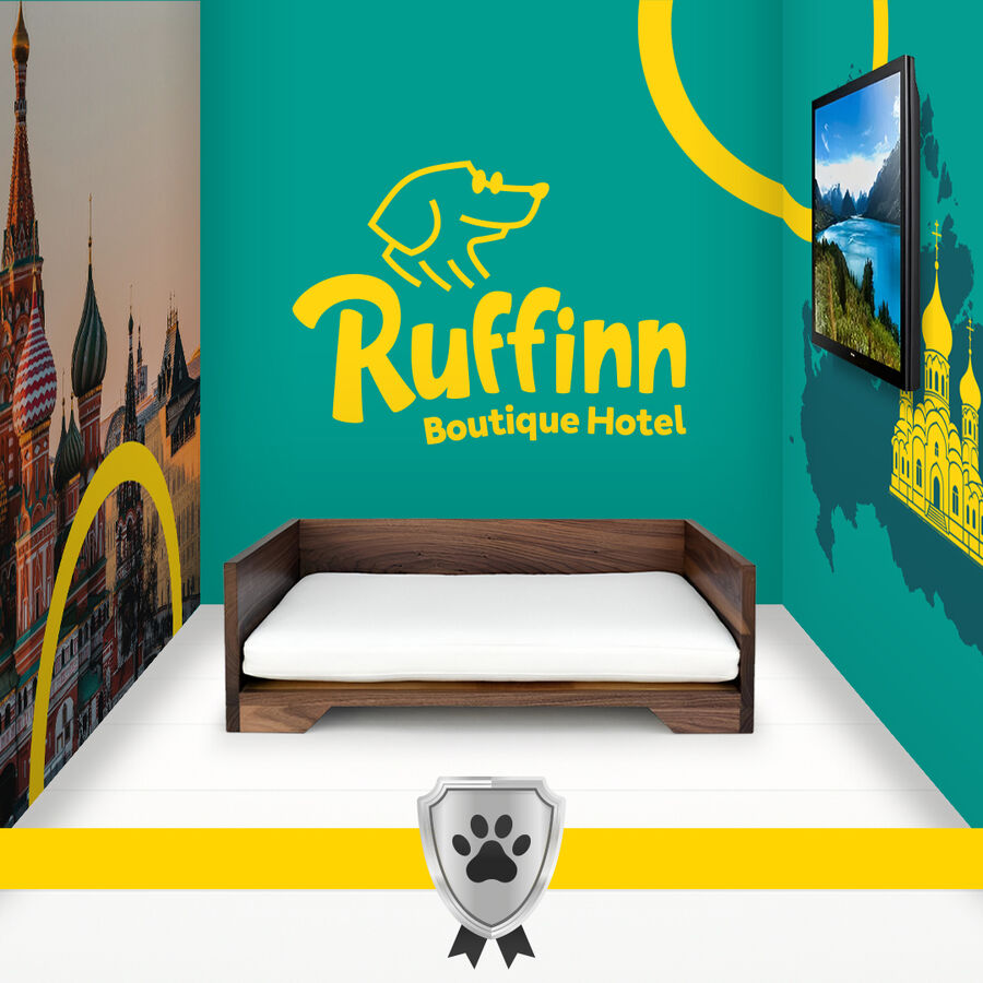 Suite Deluxe de Ruffinn inspirada en Rusia, con televisor y mural pintado